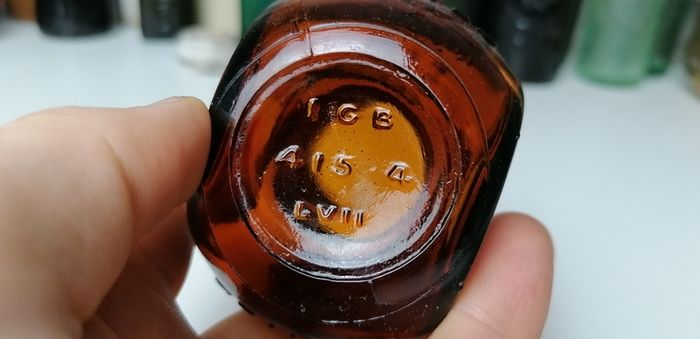 68 - Vintage 4oz Bovril Dark Brown Glass Embossed Letters Jar