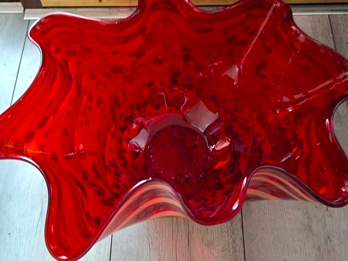 Glass bowl