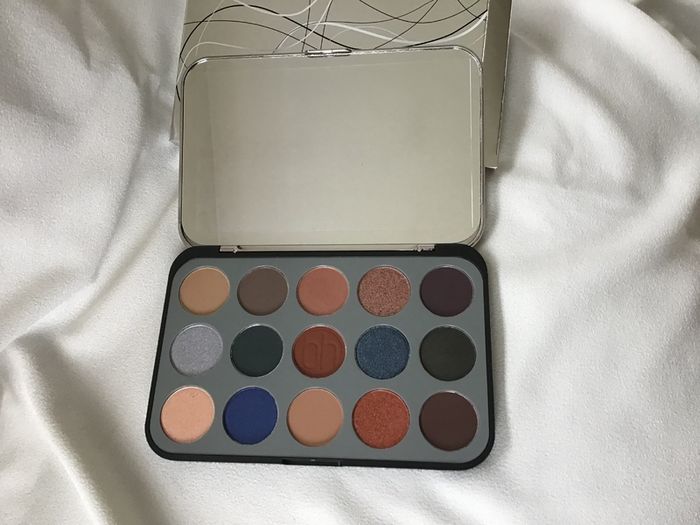 BNIB bh cosmetics GLAM REFLECTION Smoke Palette
