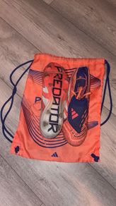 Predators football boots