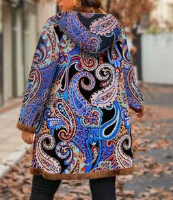 BNWT Boho Style Coat with a Hood & Soft Fur on the inside size 20