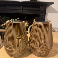 2 Solar Lanterns Outdoor Garden & Patio Lights