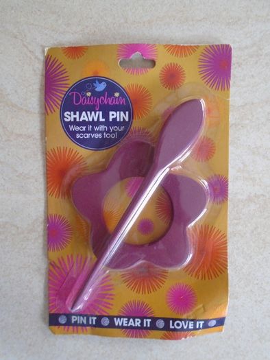 Shawl pin. Accessories,