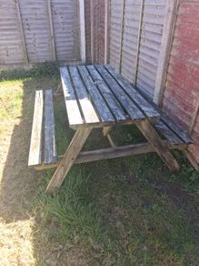 garden table and bench