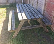 garden table and bench