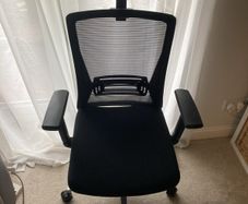 Ergonomic adjustable office chair