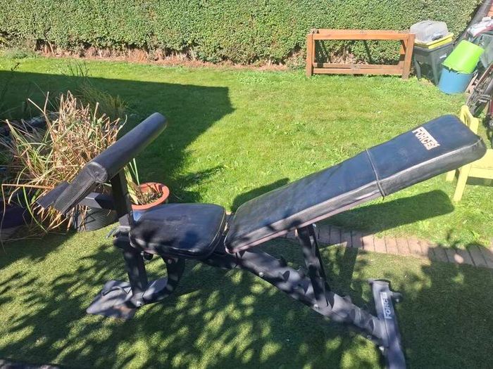 Weights bench Excellent condition