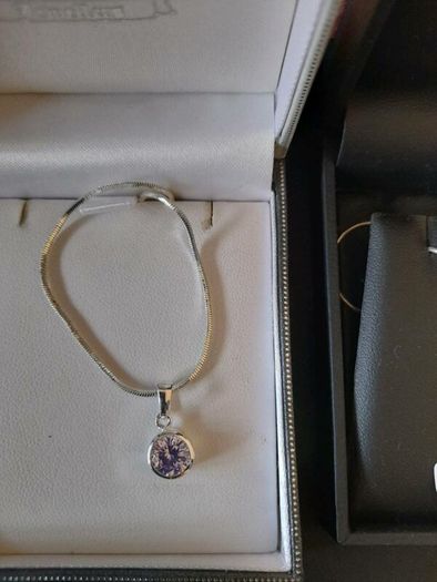 Mix of jewellery