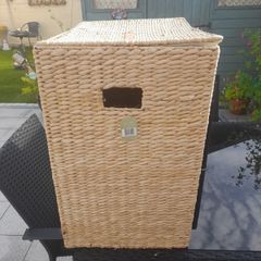 Storage basket
