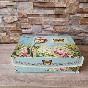 Vintage-Style Botanical Keepsake Box