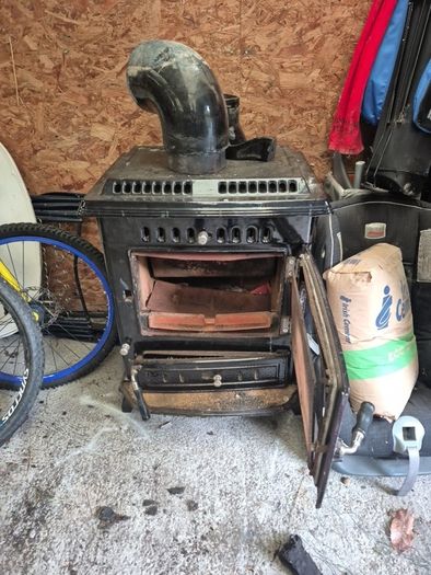 Mulberry stove