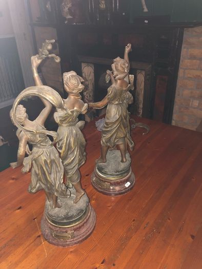 2x spelter figures