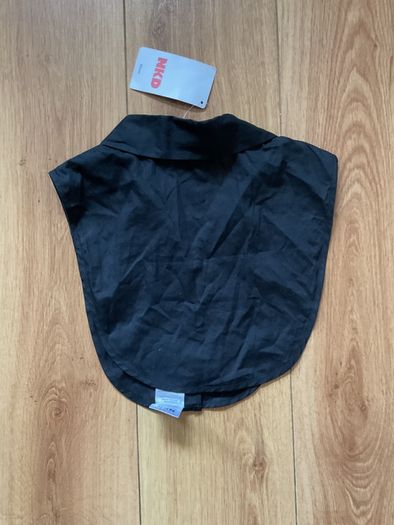 Laura Torelli black detachable shirt collar