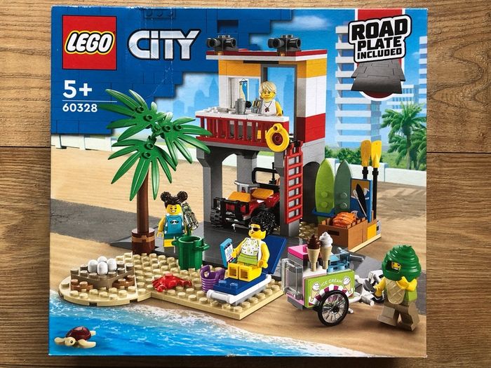 Lego City: Beach Lifeguard Station (60328)