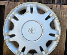Toyota 14" Hubcap