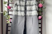 gilet Bnwt size 10 Ella boo grey sleeveless coat with fake fur contrast