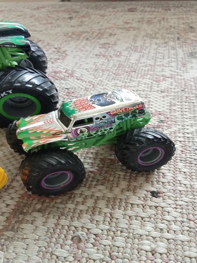 Monster Trucks