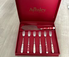Aynsley pastry set