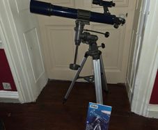 Skylux refractor 70/700 telescope by Bresser