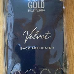 Dripping Gold Velvet Back Tan Applicator