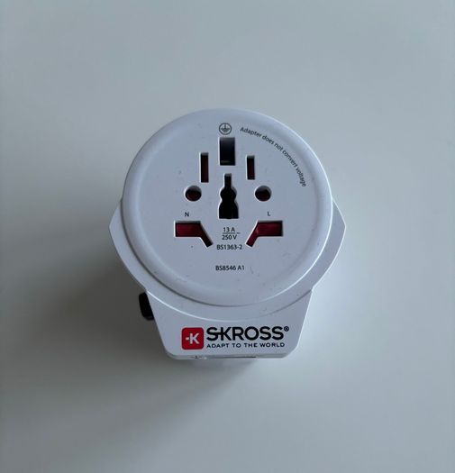Skross travel adaptor