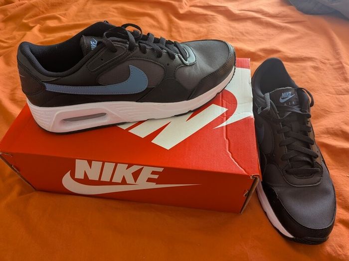 Nike Air Max SC runners