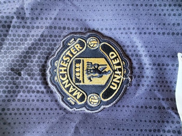 Manchester United jersey away