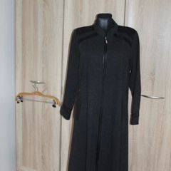 Has textil long zipped  dark grey coat size UK18 EU46 Perfect condition Postage included