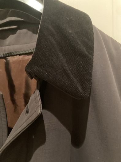 Douglas the Business Black overcoat with corduroy collar - Size 46 Chest
