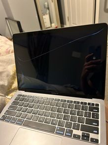 Broken Macbook Air 2020