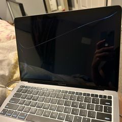 Broken Macbook Air 2020