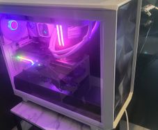 9900x 9070xt gaming pc