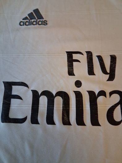 Real madrid Jersey. Official Adidas Mens Home Jersey From 2013 Champions League Victorious Campaign.  Authentic Original From 2013. Not A Modern Day Remake.