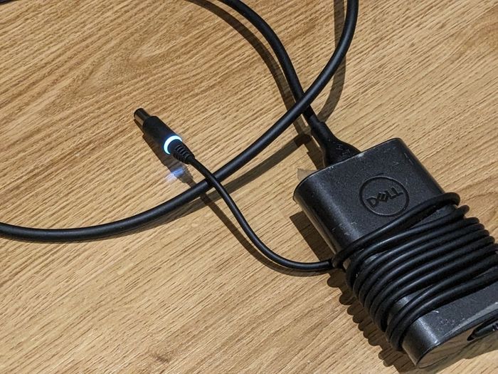 Dell 65W charger, 7.4x5.0 centerpin