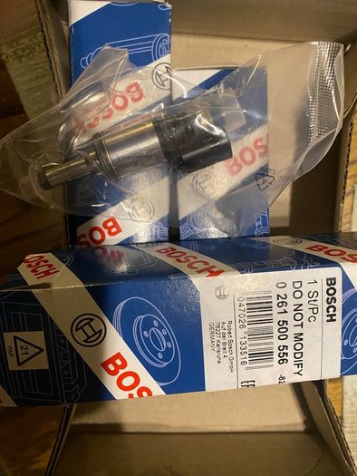 Ford 1.0 EcoBost New Injector 0261500556 Bosh