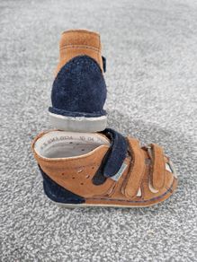 Orthopedic toddler sandals