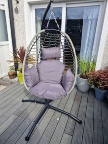 egg chair