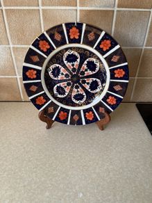 1128 a"Old Imari" pattern 11" Wall plate