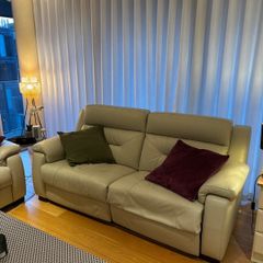Leather reclinable couch