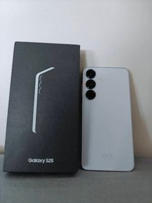 Samsung Galaxy s25 128gb 12gb ram 9/10 condition with box