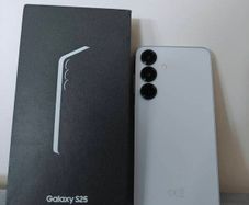 Samsung Galaxy s25 128gb 12gb ram 9/10 condition with box