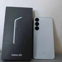Samsung Galaxy s25 128gb 12gb ram 9/10 condition with box