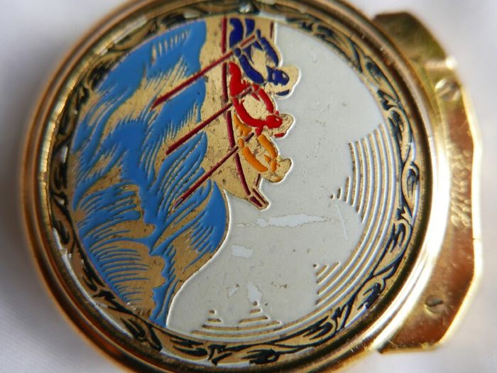 Vintage Ladies Zenith Round Enamel Lighter