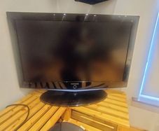 Philips 40" LED TV, DVD, Sub-Woofer and speakers