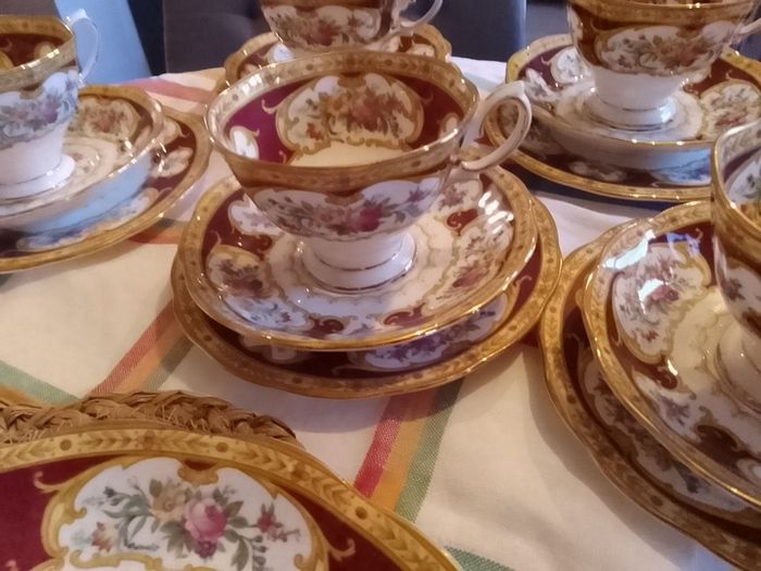 Vintage Royal Albert Bone China Lady Hamilton tea set 20pirce
