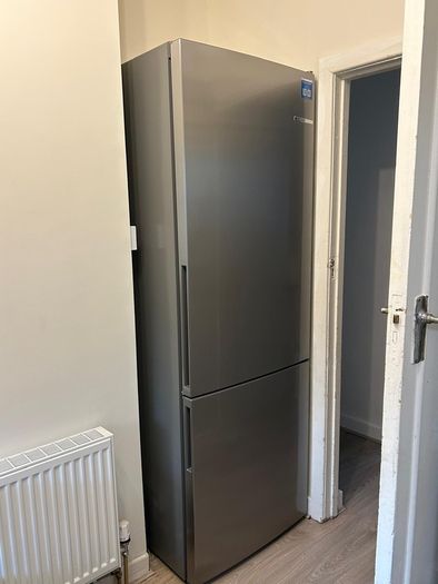 Bosch Free-standing Fridge Freezer New