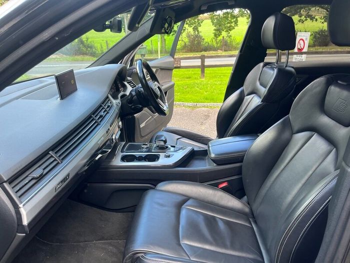 Audi Q7 3.0tdi 272 Q TIP S Line 4D 7 seater