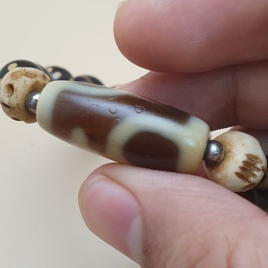 Vintage Himalayan Tibetan Treasure Vase & Stripe Pattern & Dotted Quartz Bracelet