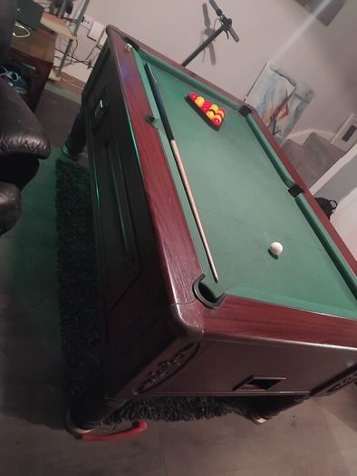 Pool table