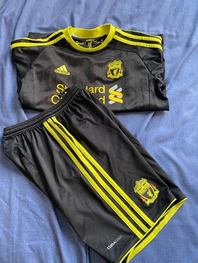 Size 9-10yrs Liverpool kid
